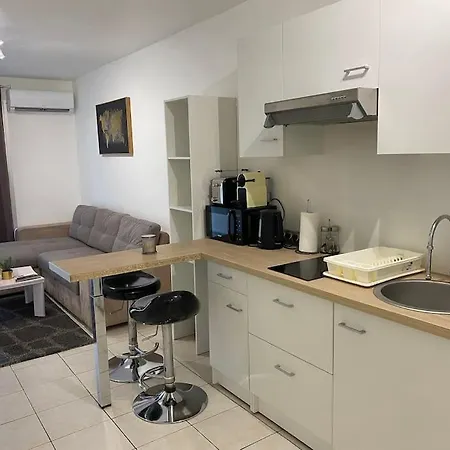 Proche De La Apartment